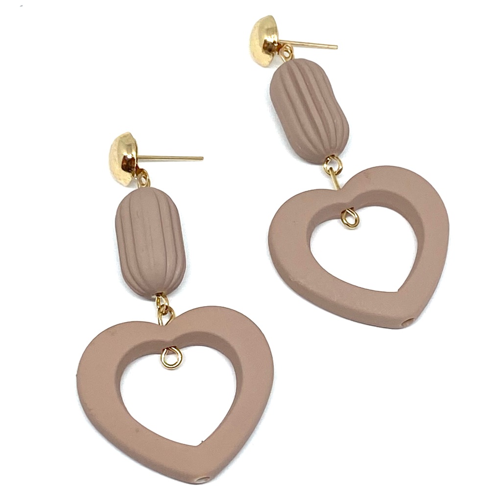 330 Beige Cutout Heart Love Dangle Earrings D39 15$